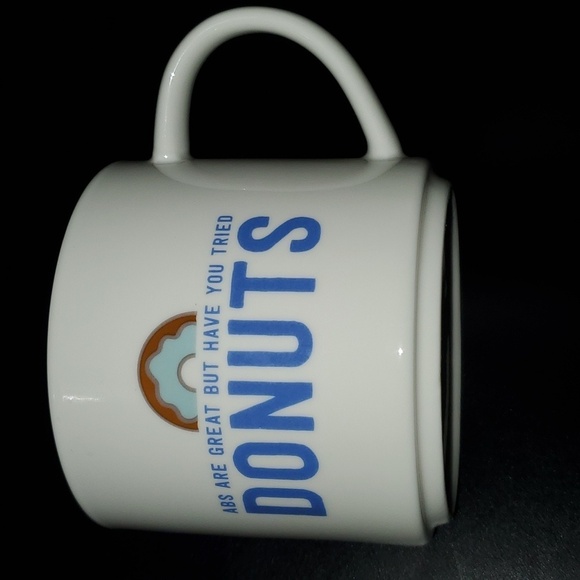 Room‎ Essentials porcelain DONUTS coffee mug cup vguc preowned used - Picture 3 of 9